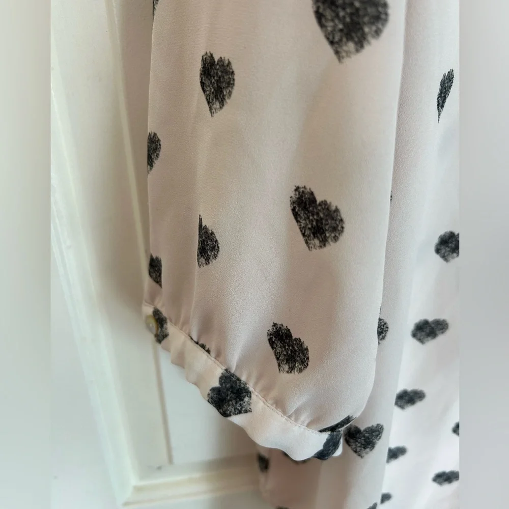 Rose & Olive Sheer Pastel Pink Blouse Top with Black Heart Print 3/4  Sleeves 1X - Picture 5 of 8